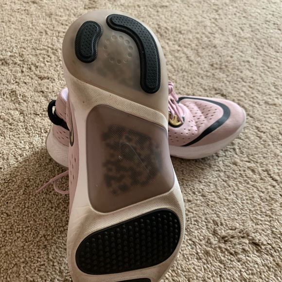 Nike Joy Run - Picture 3 of 4